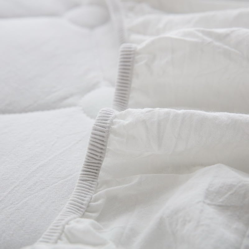 Machine Washable Soft Mattress Protector, White