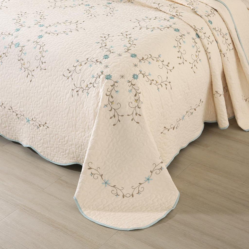 100% Cotton Floral Embroidered Reversible Quilt Set with 2 Pillow Shams