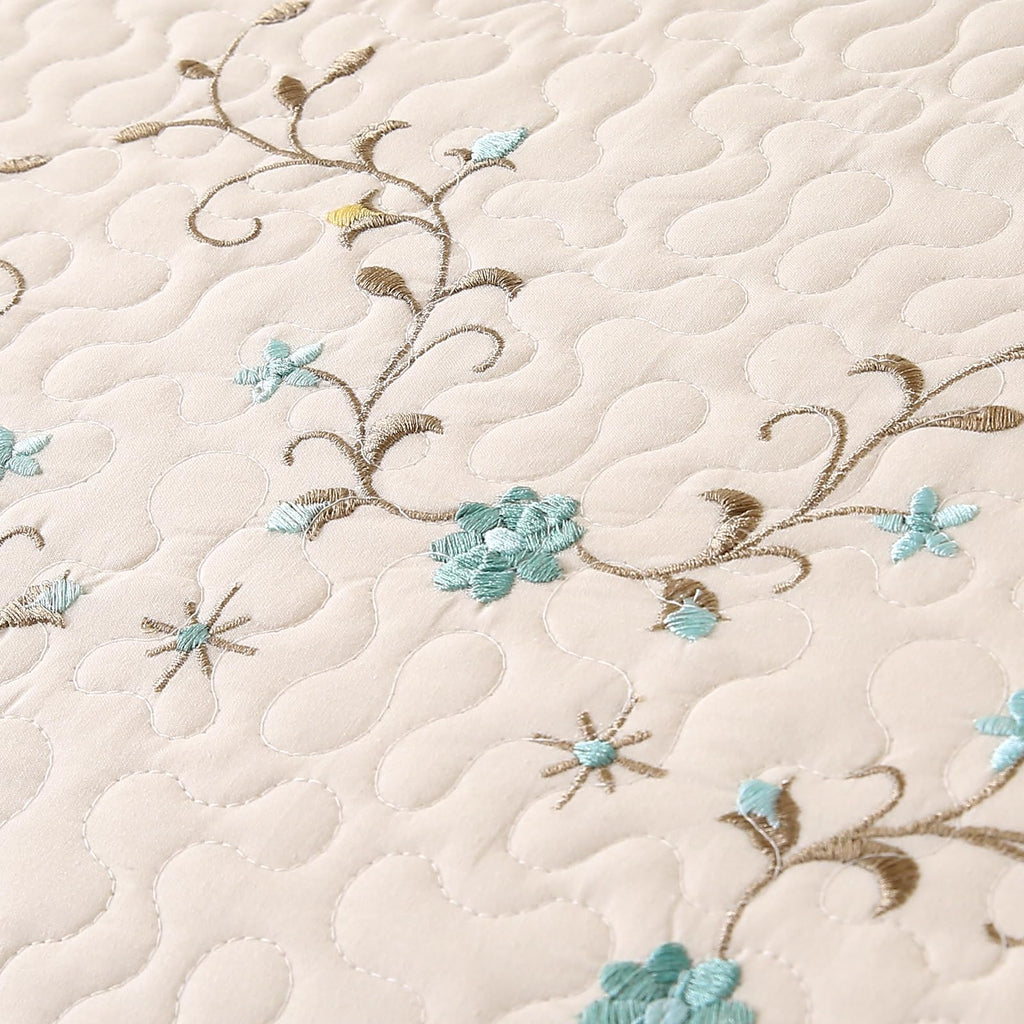 100% Cotton Floral Embroidered Reversible Quilt Set with 2 Pillow Shams