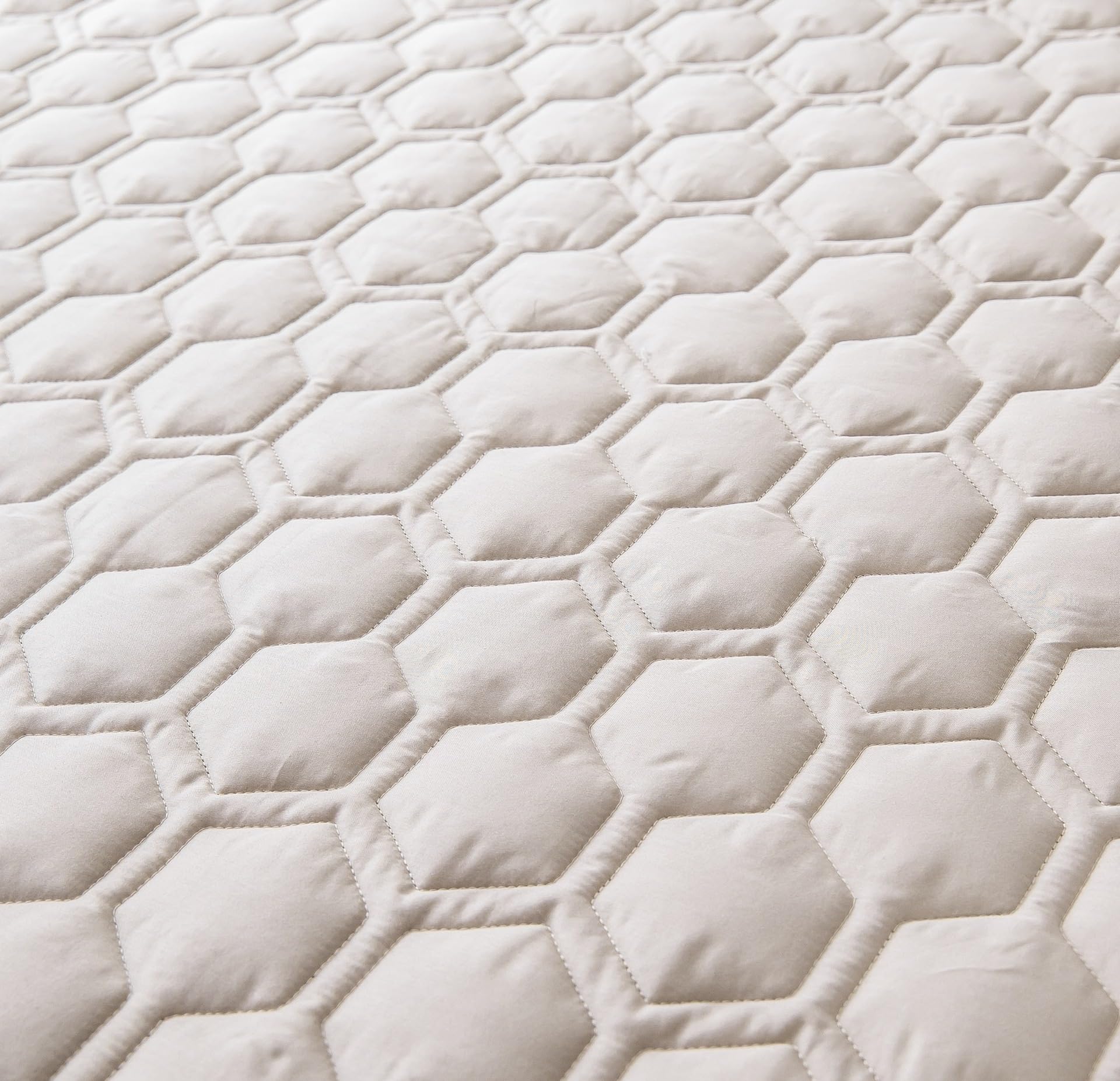 Thickened Soft Machine Washable Mattress Protector
